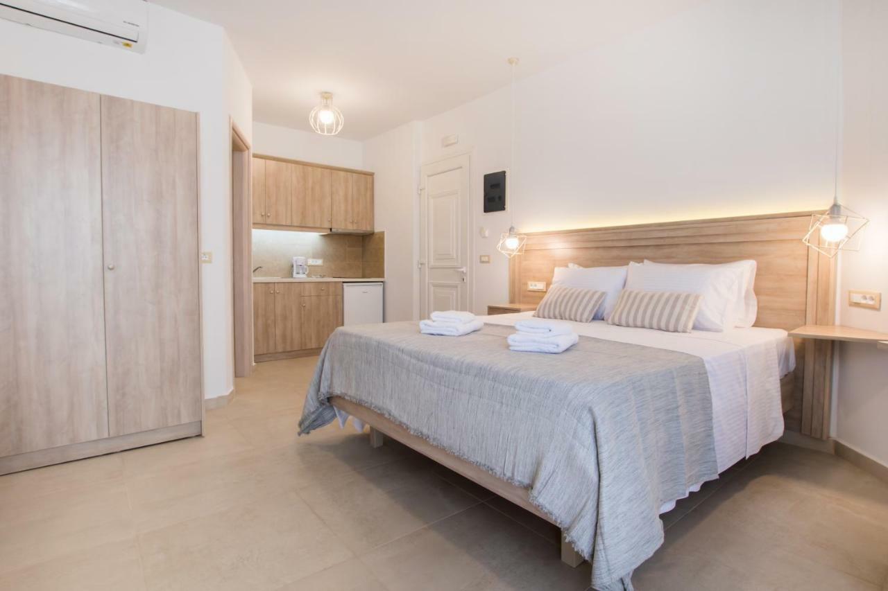 Porfyris Studios And Apartments Карпатос Екстериор снимка