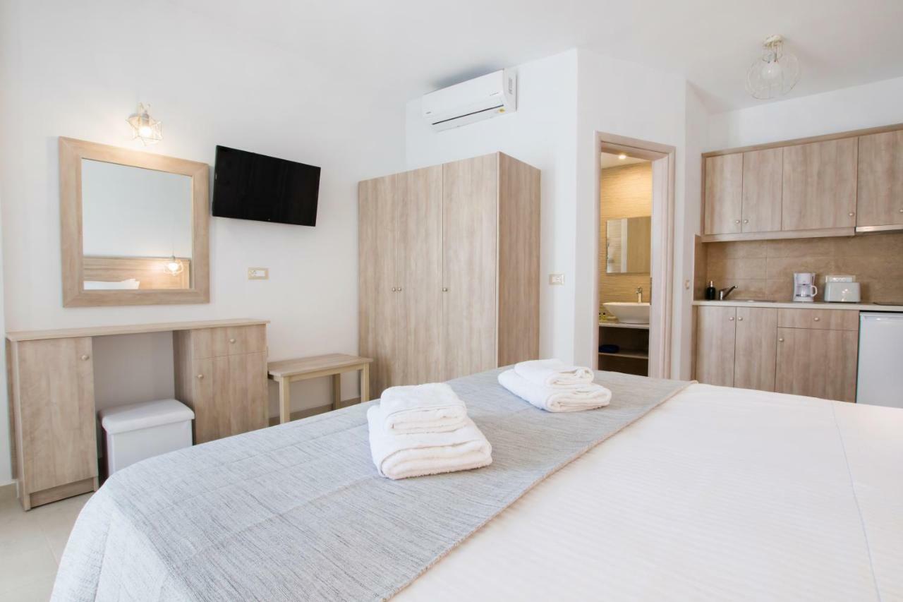 Porfyris Studios And Apartments Карпатос Екстериор снимка