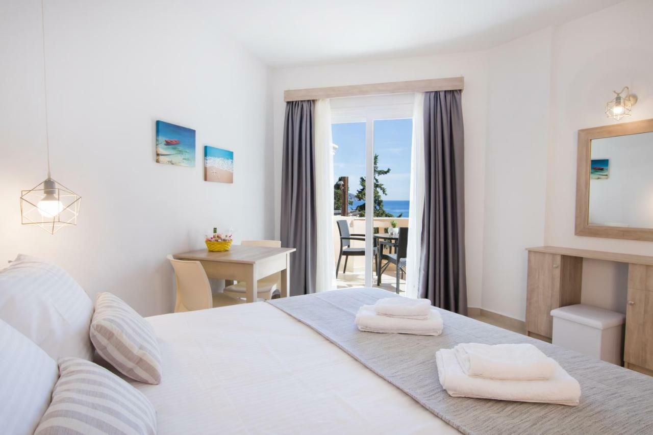 Porfyris Studios And Apartments Карпатос Екстериор снимка