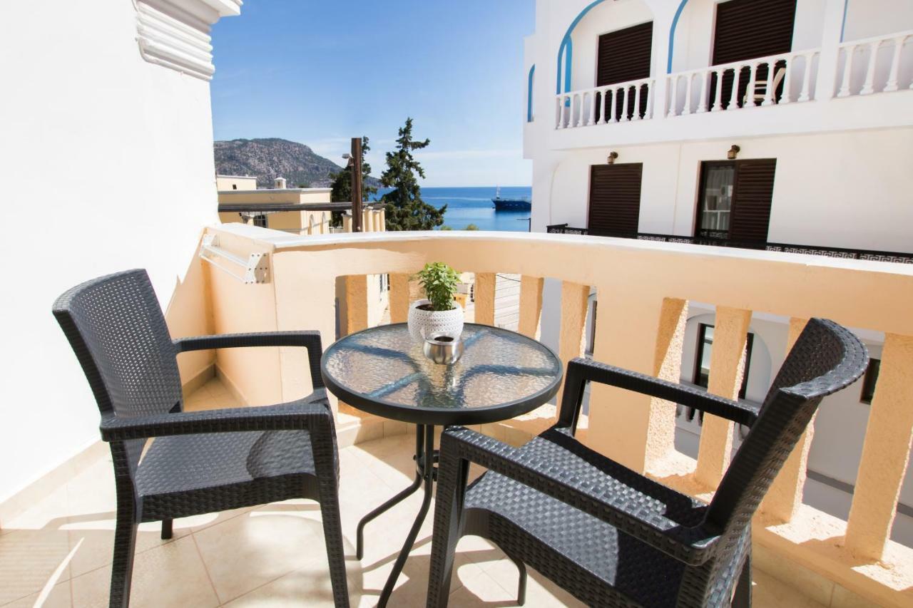 Porfyris Studios And Apartments Карпатос Екстериор снимка