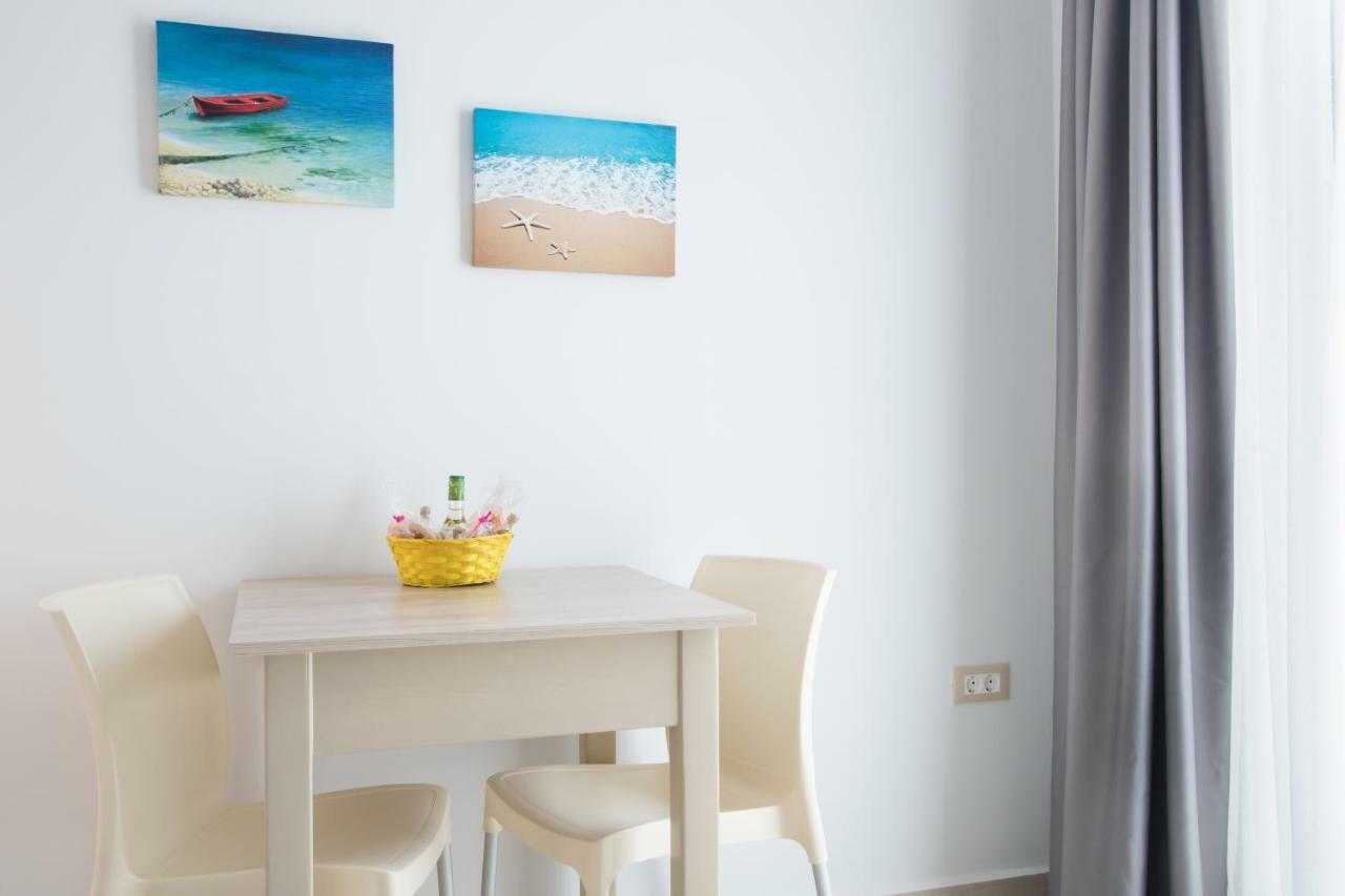 Porfyris Studios And Apartments Карпатос Екстериор снимка