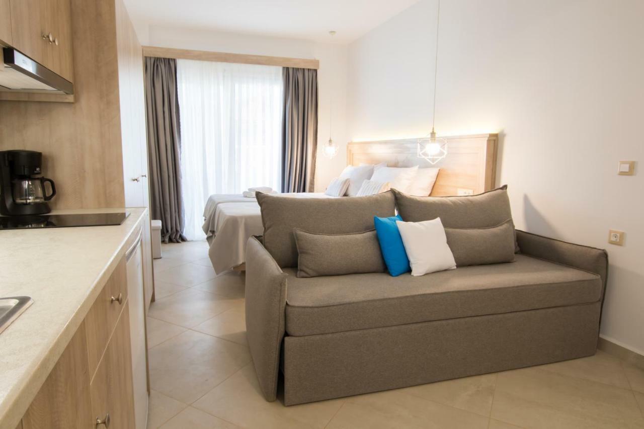 Porfyris Studios And Apartments Карпатос Екстериор снимка