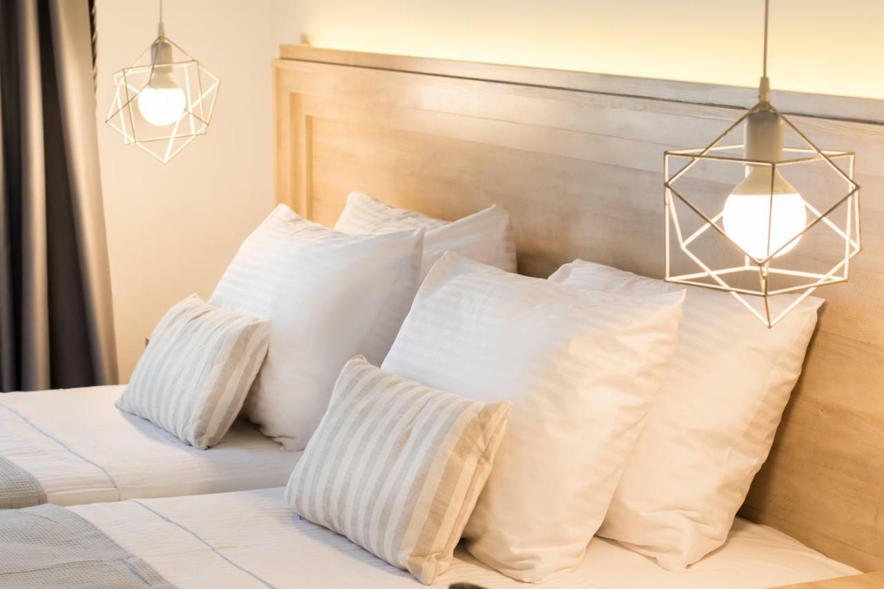 Porfyris Studios And Apartments Карпатос Екстериор снимка