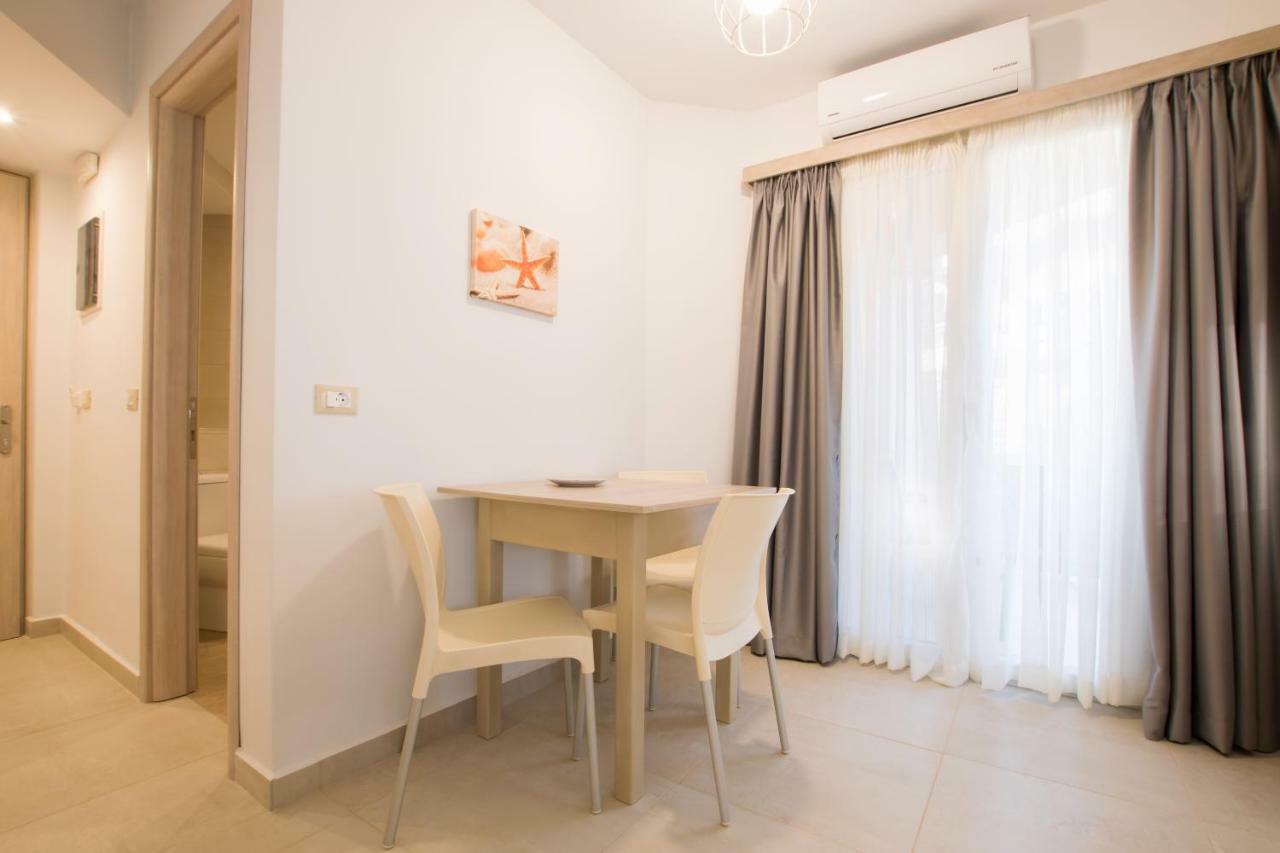 Porfyris Studios And Apartments Карпатос Екстериор снимка