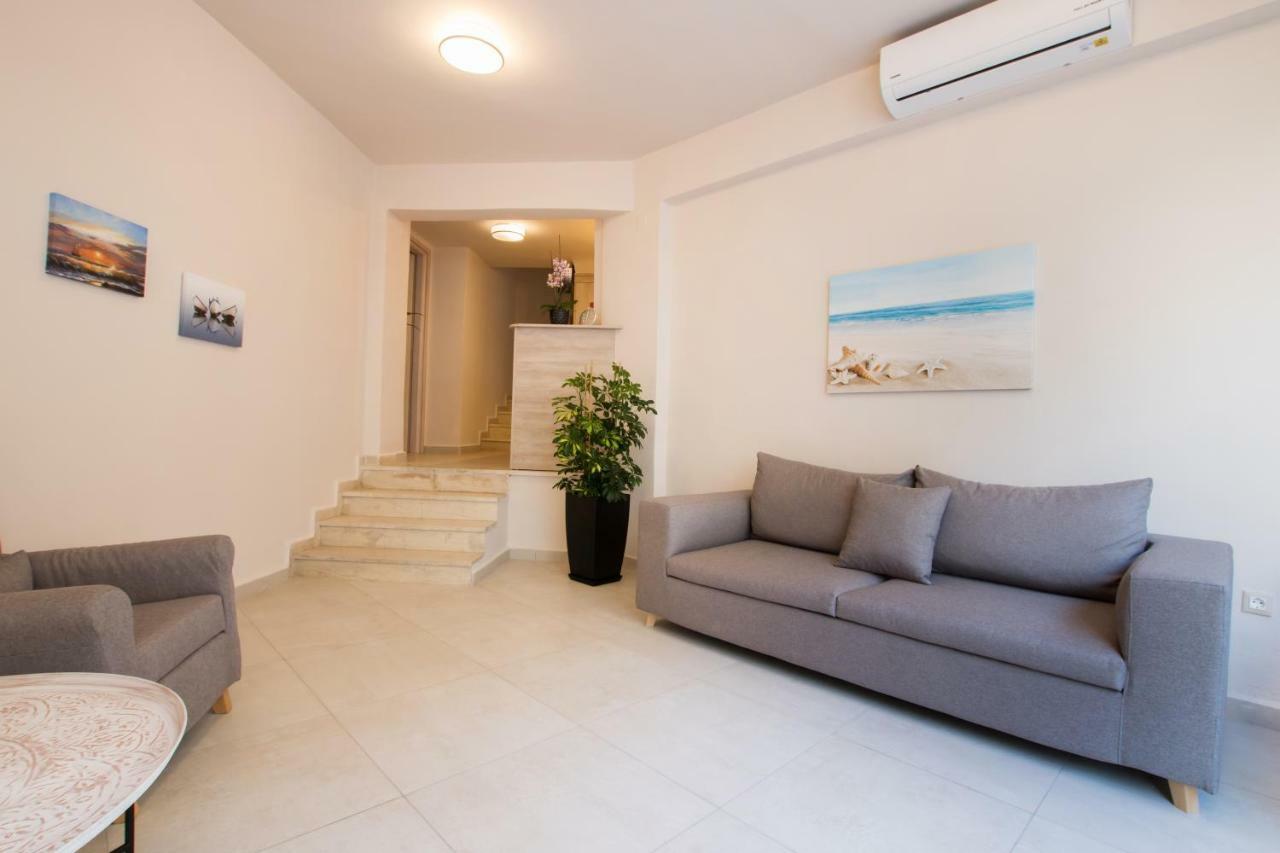 Porfyris Studios And Apartments Карпатос Екстериор снимка